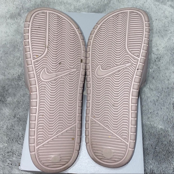 Women’s Nike Slides 8 - Picture 10 of 13